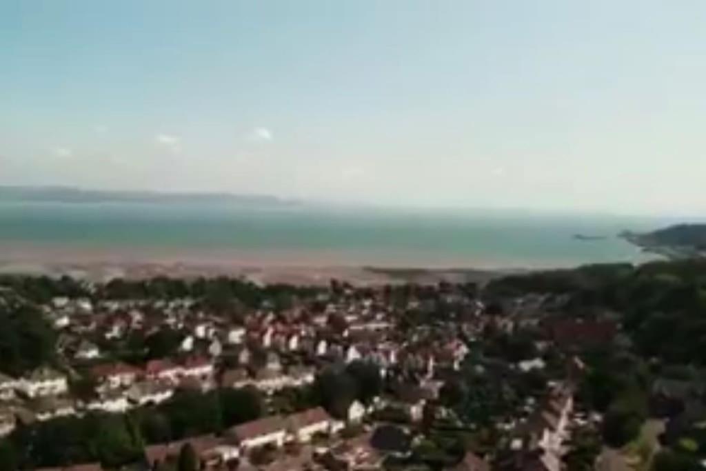 Mumbles - Modern Apartment With Panoramic Sea Views Oystermouth Eksteriør billede
